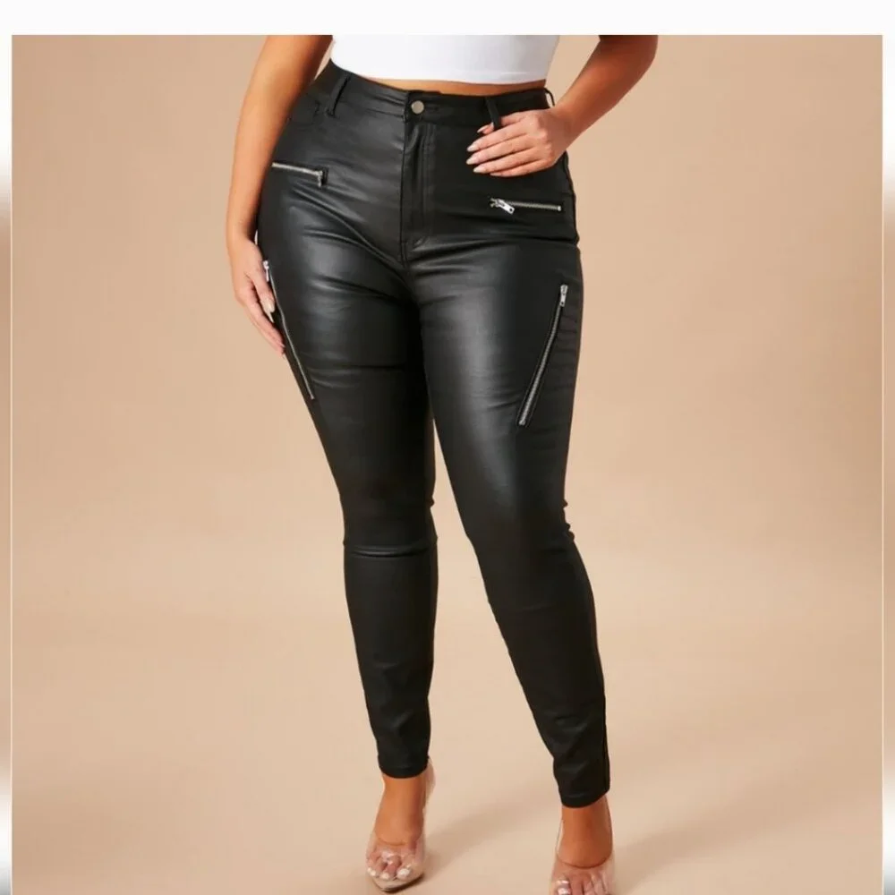 Faux Leather pants - Picture 3 of 4